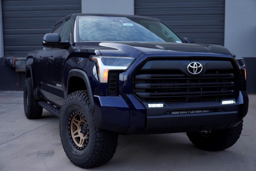 Westcott 2022-25 Tundra Lift Kit - AVS/Air Ride - Raw Aluminum